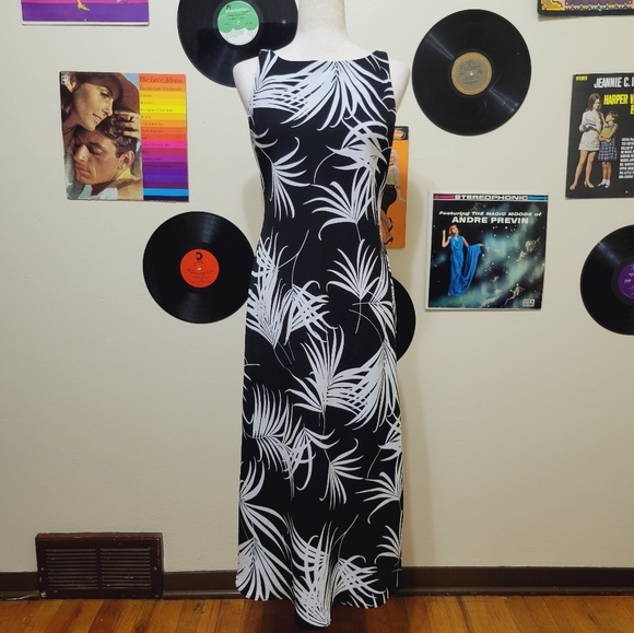 S.L. Fashions Petite | Leaf Print Midi Dress - Picture 1 of 5